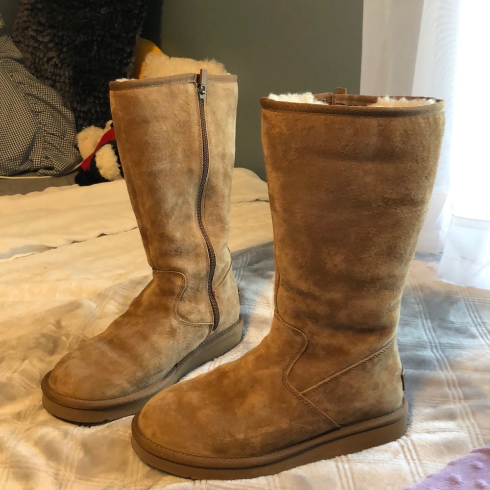 UGG tall brown boots fur